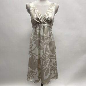 H & M Women's Dress Size 6 Beige White Floral Sleeveless